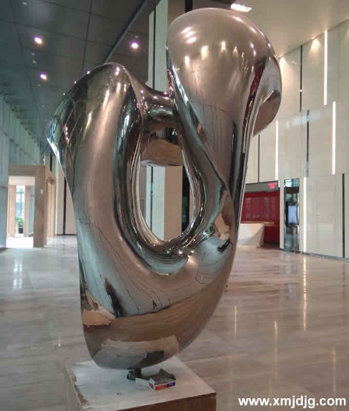 恒安集团不锈钢亮光雕塑