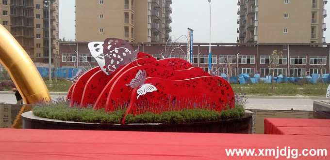 福州信通的景观不锈钢烤漆雕塑“蝴蝶山”