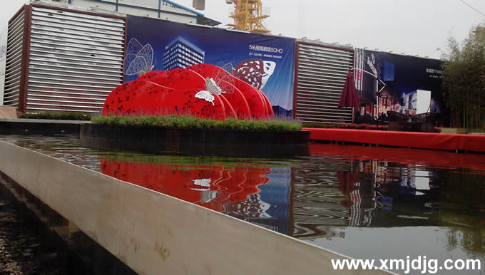 福州信通的景观不锈钢烤漆雕塑“蝴蝶山”