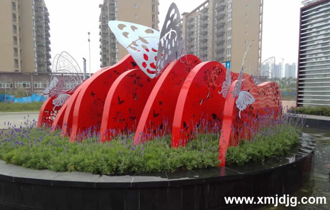 福州信通的景观不锈钢烤漆雕塑“蝴蝶山”