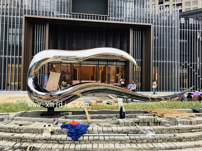 地产售楼处抽象亮光雕塑